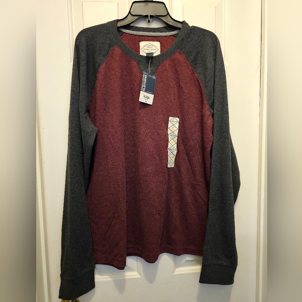St. John's Bay Men's Long Sleeve Shirt - XL
